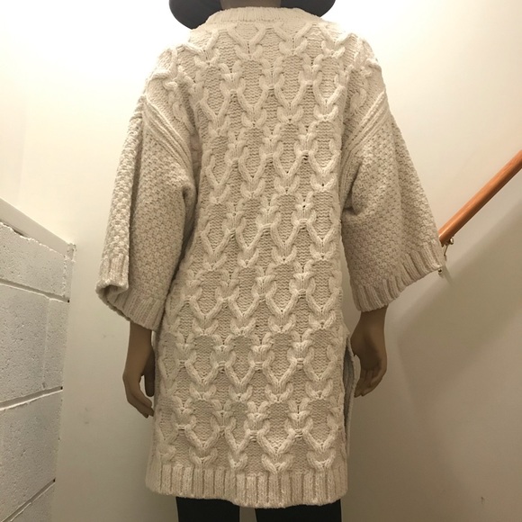 Anthropologie Chunky Knit Cable Sweater. XS - Picture 4 of 5